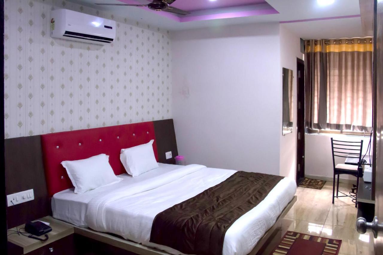 Hotel Shree Palace And Restaurant Ratlam Exterior photo