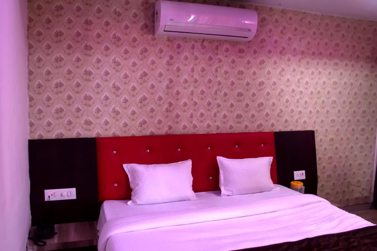 Hotel Shree Palace And Restaurant Ratlam Exterior photo